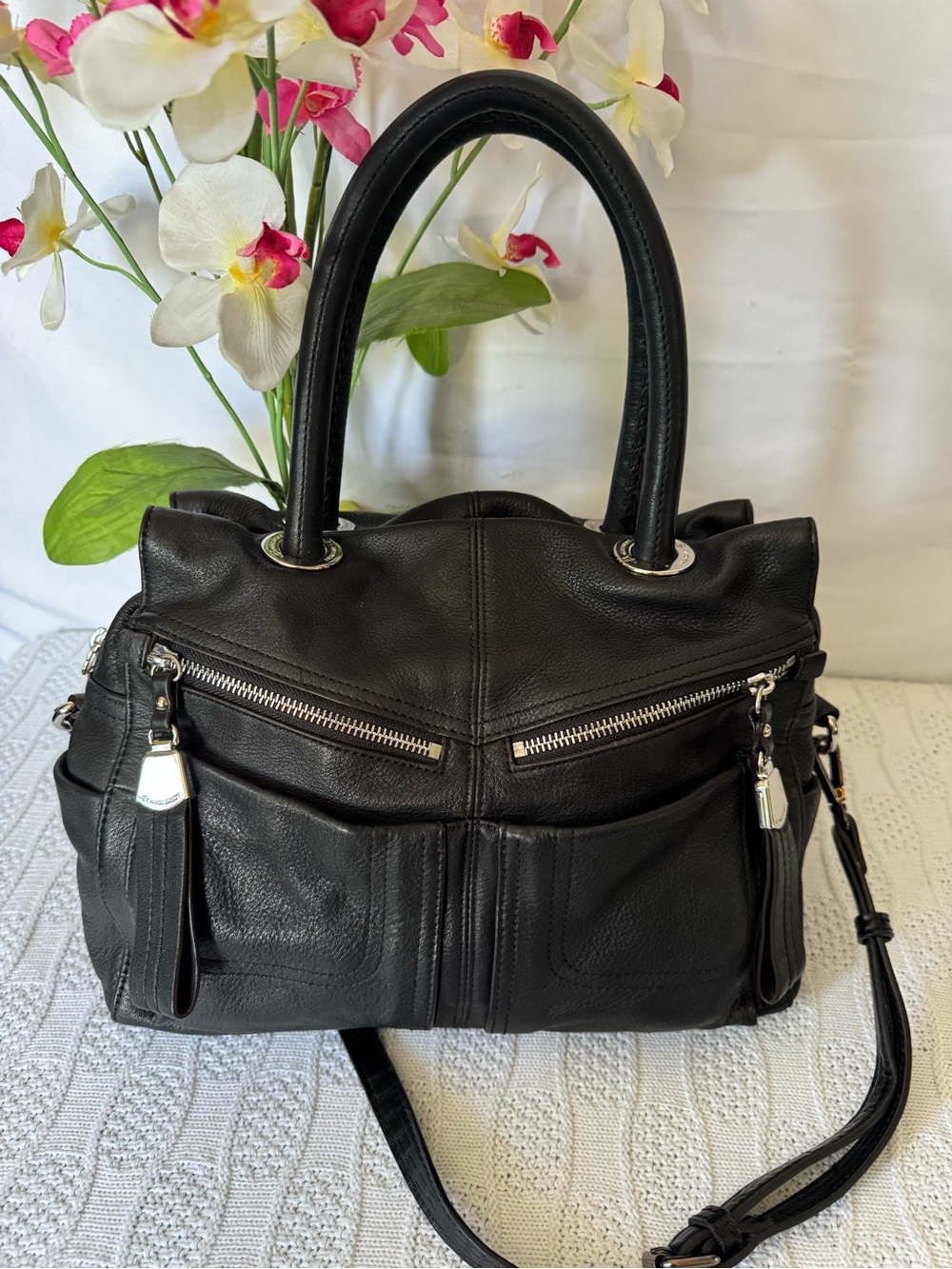 B. Makowsky Ollie EUC Pebbled Leather satchel crossbody